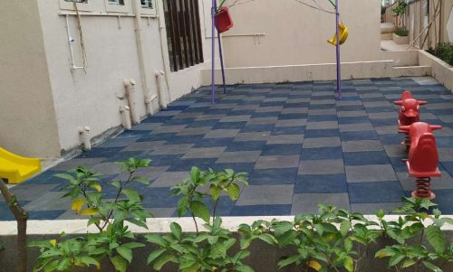 25 playground floor installation
